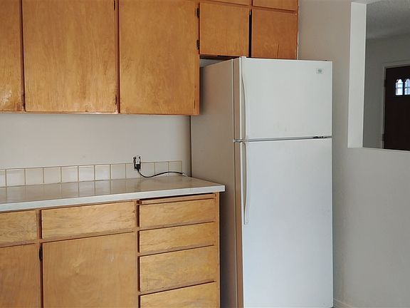 4th image of 5318 N Lidgerwood St