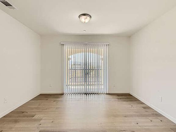 2nd image of 509 E Rialto Ave #33