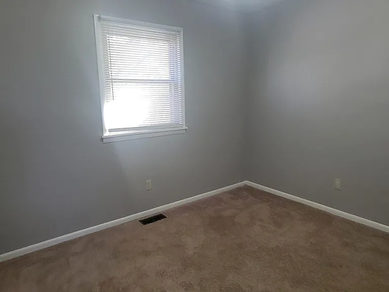 3545 Sundart Dr — Photo 8