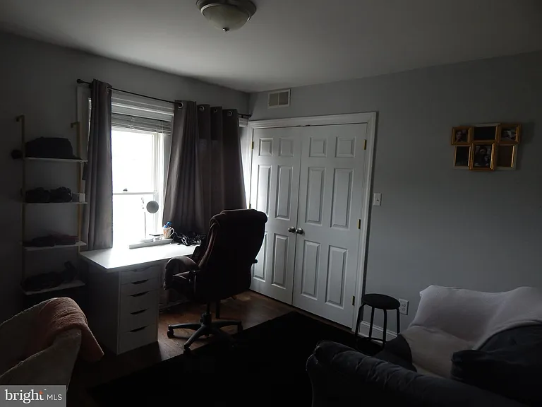 245 Noble St #2 — Photo 7