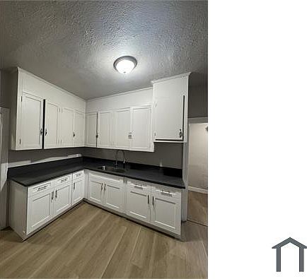 1st image of 811 W 43rd St