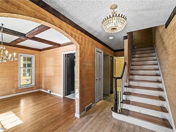 4th image of 18860 Rivercliff Dr