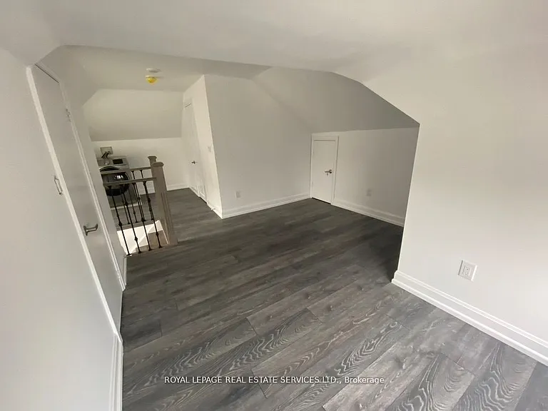 76 Guelph St #A — Photo 11