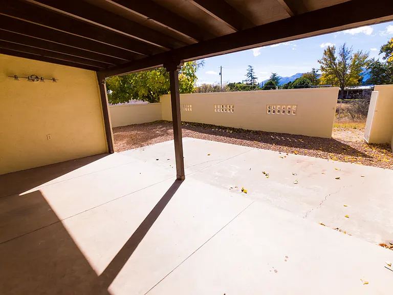 1448 Carmelita Dr — Photo 23