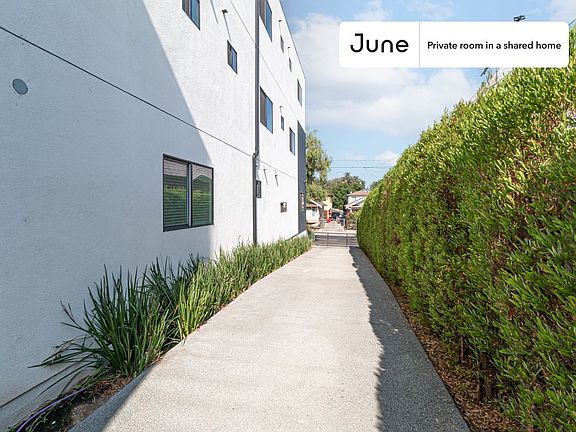 4th image of 634 N Boyle Ave #1-D