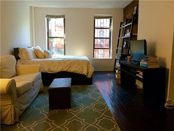 1st image of 428 W 46th St APT 2D