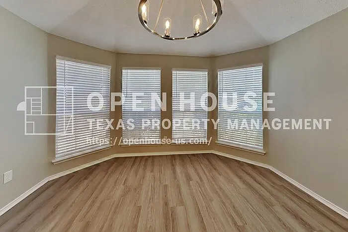 1715 Bertram Dr — Photo 7