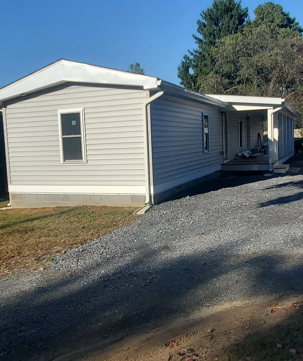 3 bed, $2,000 — Photo 1