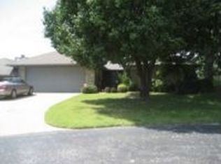 601 Cherry Ln, Bartlesville, OK 74003