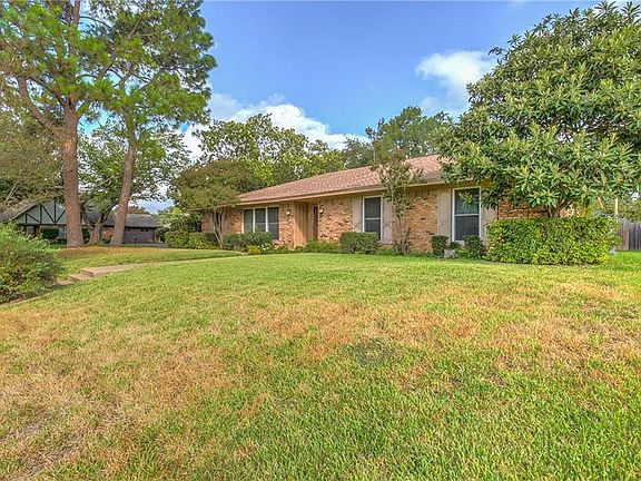 2nd image of 1109 Briarcreek Dr