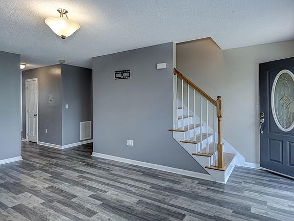 5th image of 235 Amanda Ln APT 5