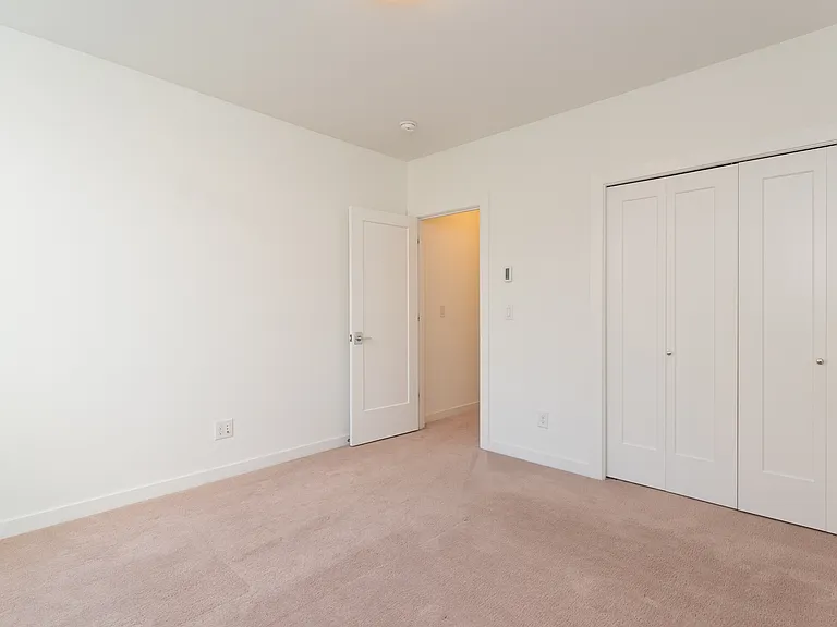 7433 4th Ave NE #1 — Photo 45