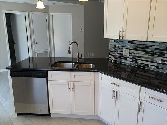 4th image of 708 Ibis Ave