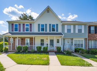 8227 Circle Tree Ln, Charlotte, NC