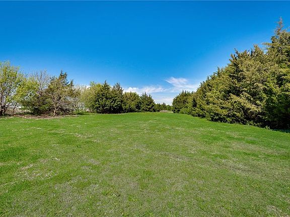 5th image of 177 Hilltop Dr