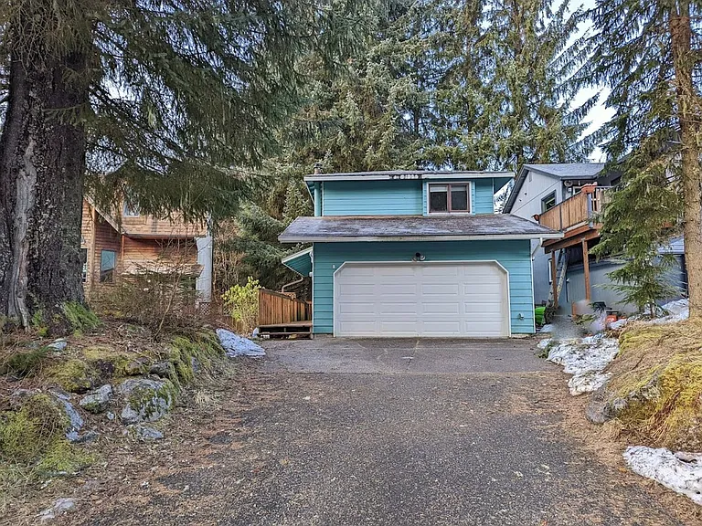 4513 Chelsea Ct — Photo 2