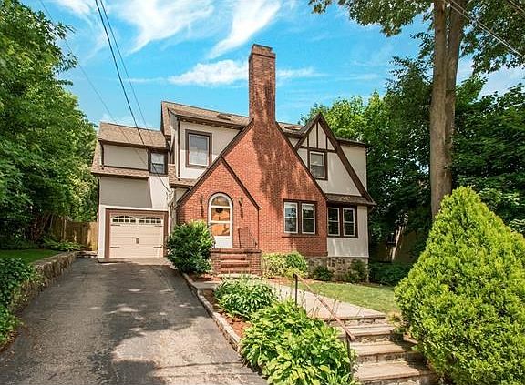 2nd image of 8 Church Ct
