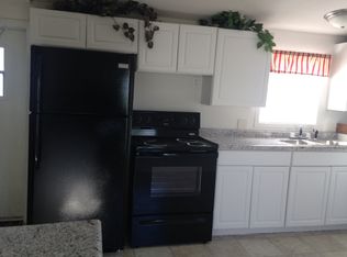 7716 S Lakeside Dr, Pendleton, IN 46064