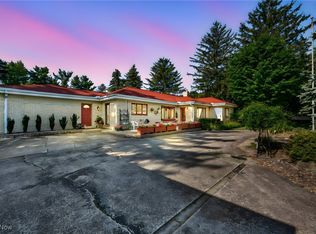 25915 Kennedy Ridge Rd, North Olmsted, OH 44070