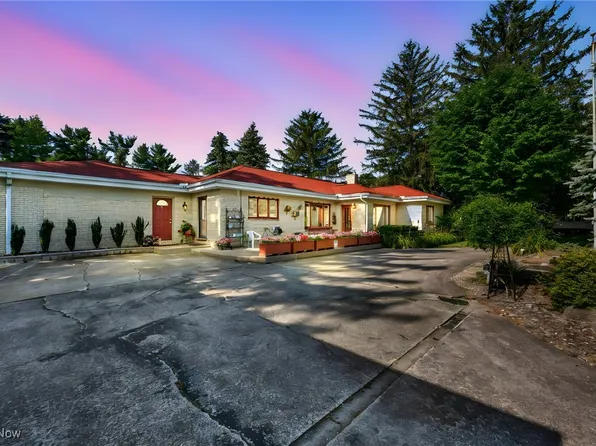 25915 Kennedy Ridge Rd, North Olmsted, OH 44070