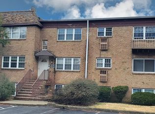 17 College Dr UNIT 17, Edison, NJ 08817