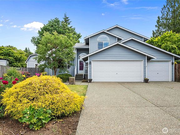 3rd image of 7215 79th Drive NE