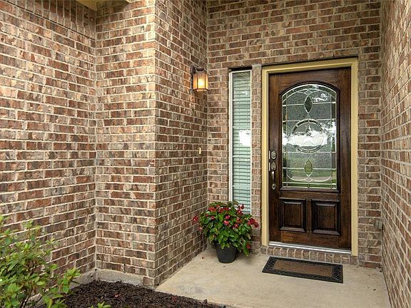 4th image of 7631 Oak Sage Dr