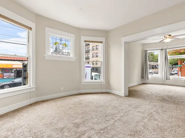 2101 NW Hoyt St, Portland, OR 97210