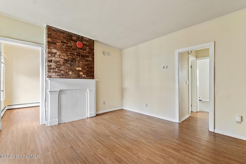 4th image of 58 Philip Street