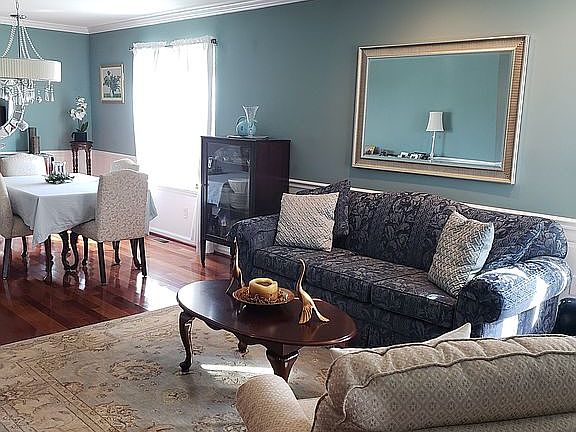 Formal Liv Rm and Din Rm