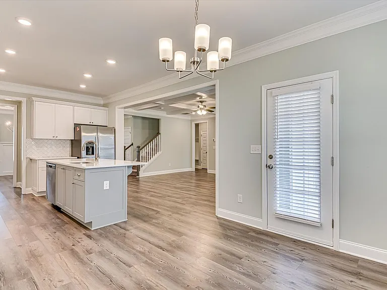 705 Navan Ln — Photo 12