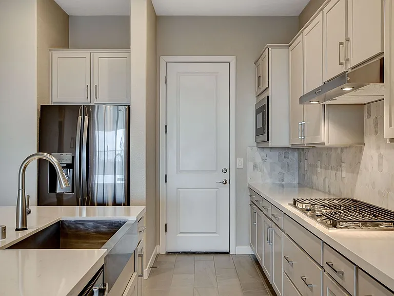 94 Nine Mile Creek Dr — Photo 12