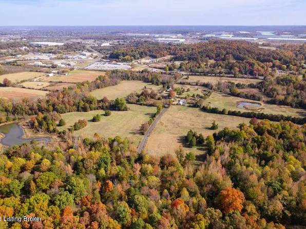 2 Forest Hill Ct, Shepherdsville, KY 40165