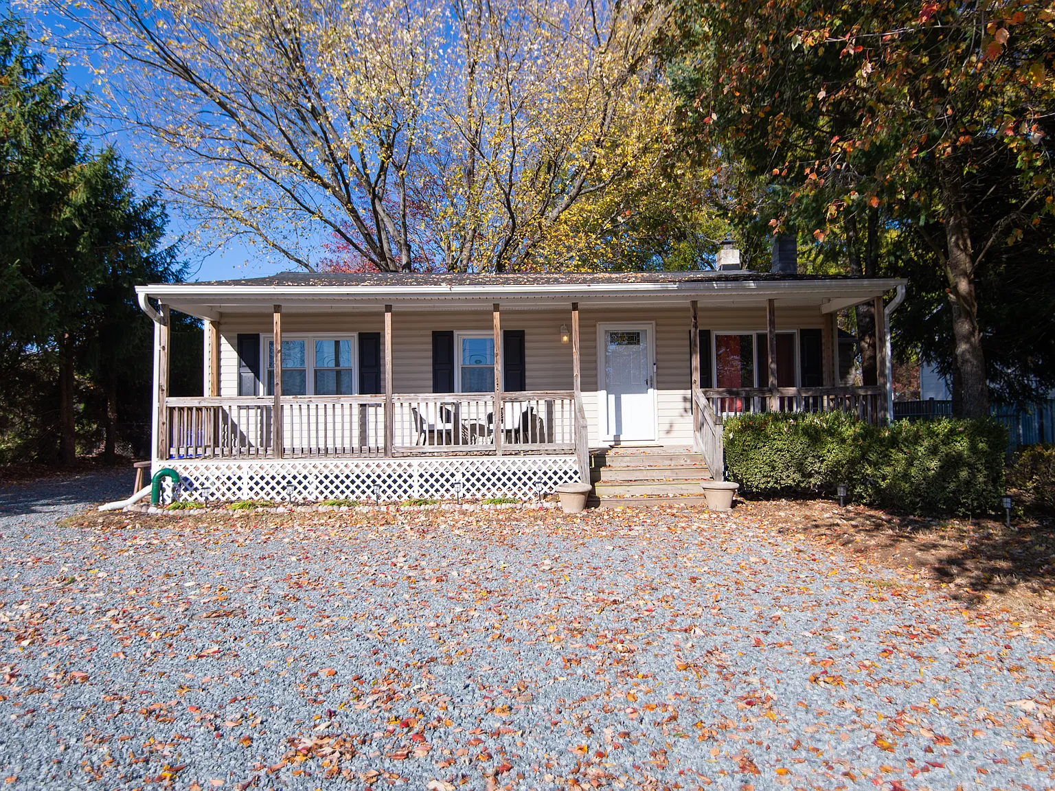 4 bed, 1416 sqft, $3,800 — Photo 1