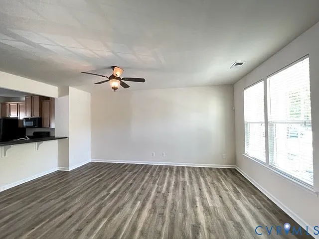 8107 Creekside Village Dr — Photo 20