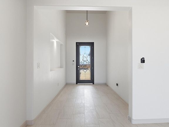 4th image of 505 12th Ave SE