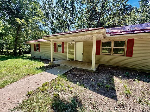 3rd image of 1032 Roanoke Lane