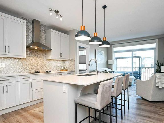 2nd image of 20 Walgrove Walk SE #210