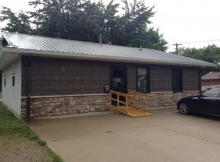 109 N Maple St, Effingham, IL 62401