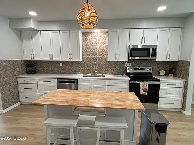 43 Warwick Ave — Photo 7