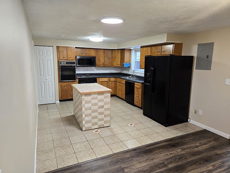 1st image of 6130 Cruxten Dr