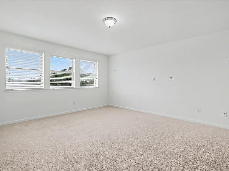 213 Southern Cross Dr — Photo 26