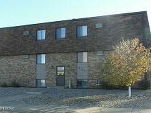 671 24th St W, Dickinson, ND 58601