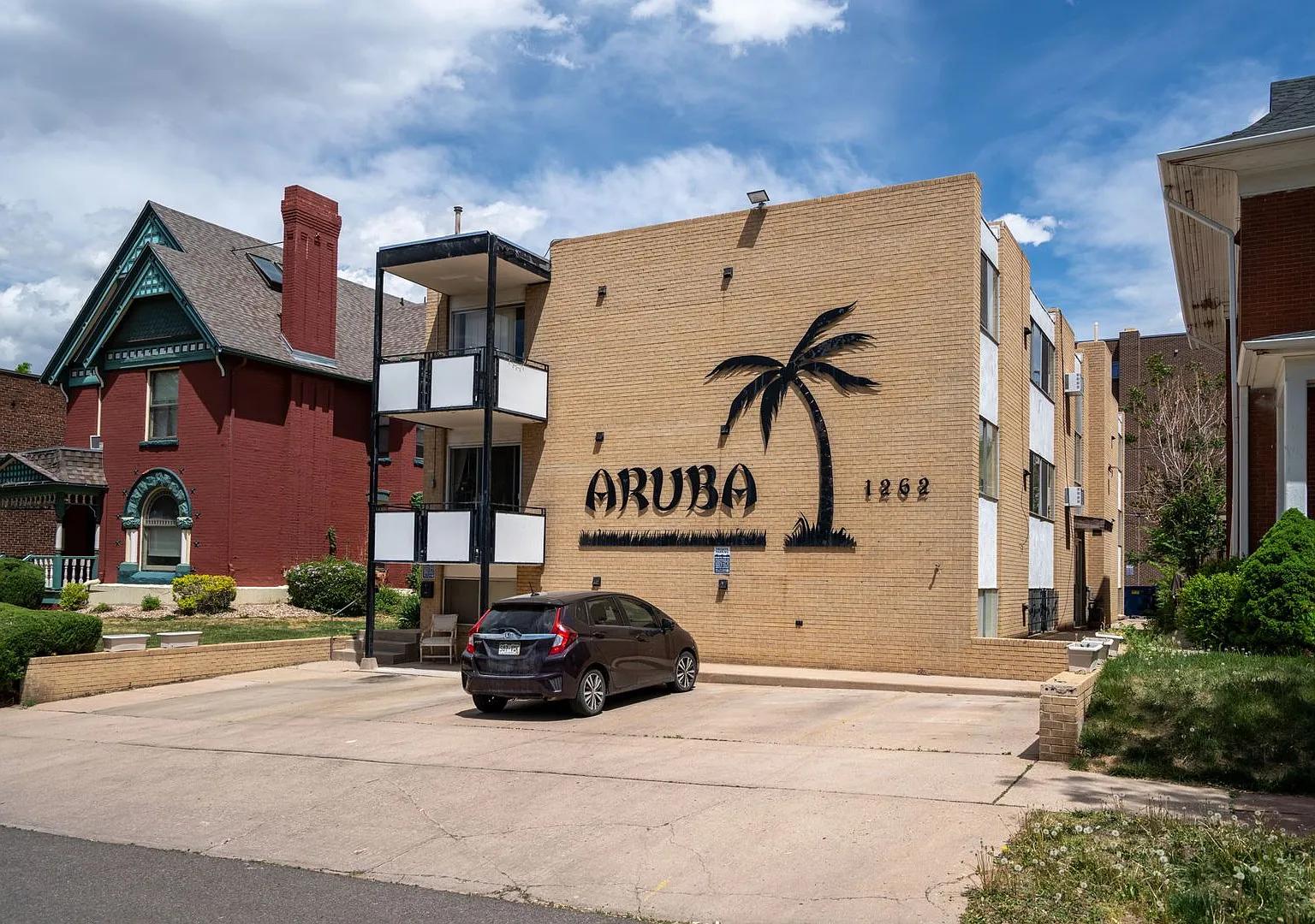 Aruba Apartments — Photo 3