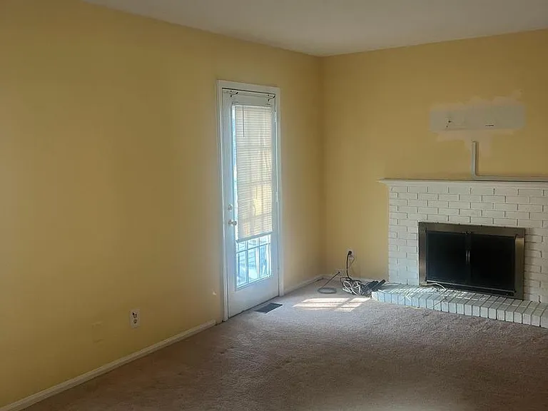 89 Dorchester Cir — Photo 15