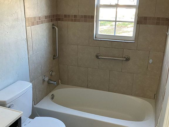 4th image of 4713 SE 28th St