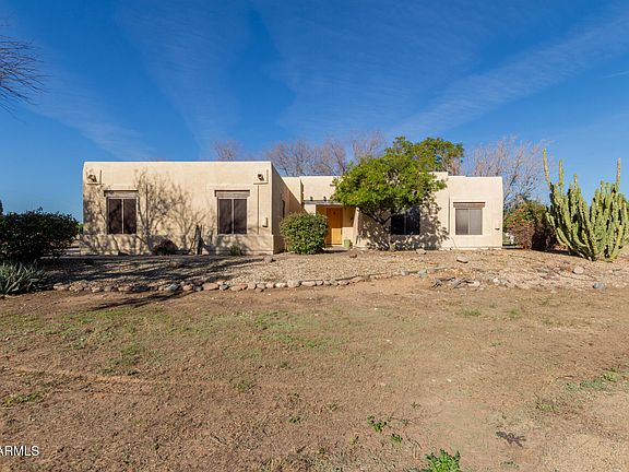 2nd image of 7802 W ORANGEWOOD Avenue