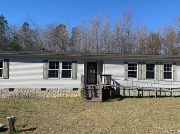 2723 Cottage Rd, Blackstone, VA 23824