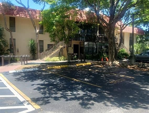 2nd image of 830 NE 199th St APT 202A