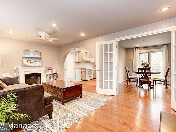 3rd image of 10615 Wheatley St